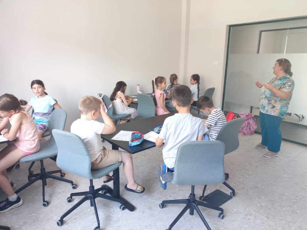 cursuri-limbi-straine-babel-school-copii.jpg